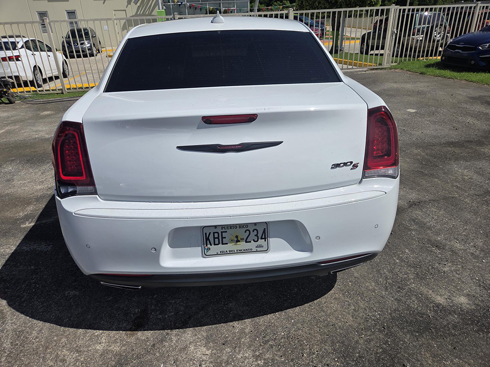 Chrysler-300S-2022-3