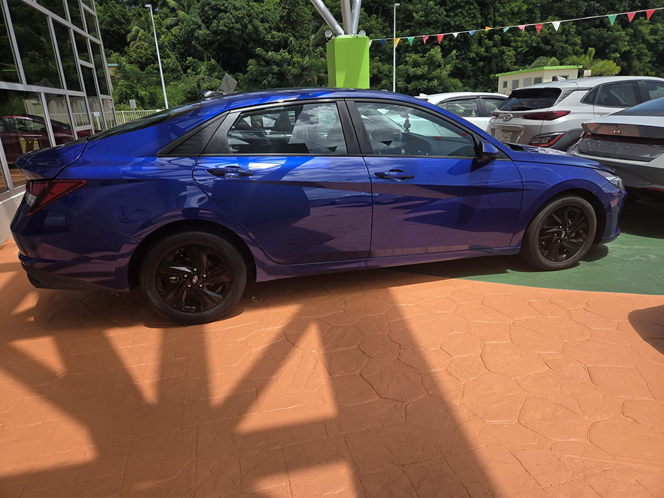 Hyundai-Elantra-2022-1