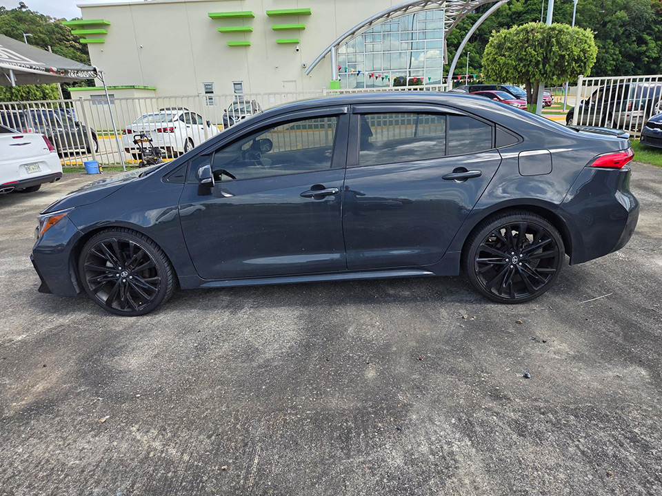Toyota-Corolla-LE-2024-1