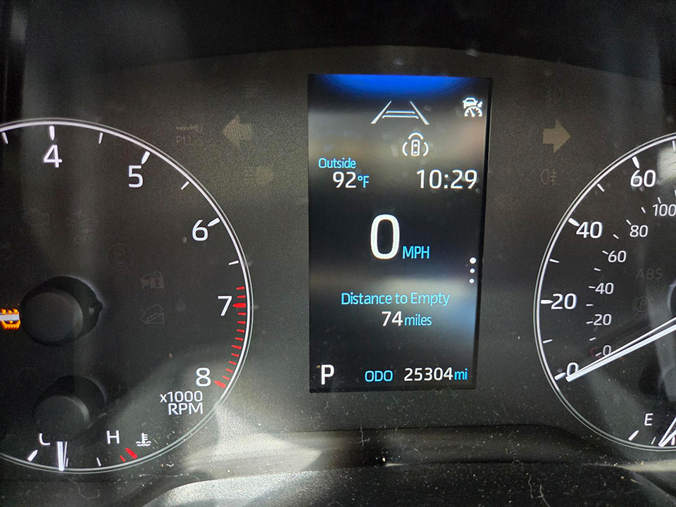 Toyota-Corolla-LE-2024-5